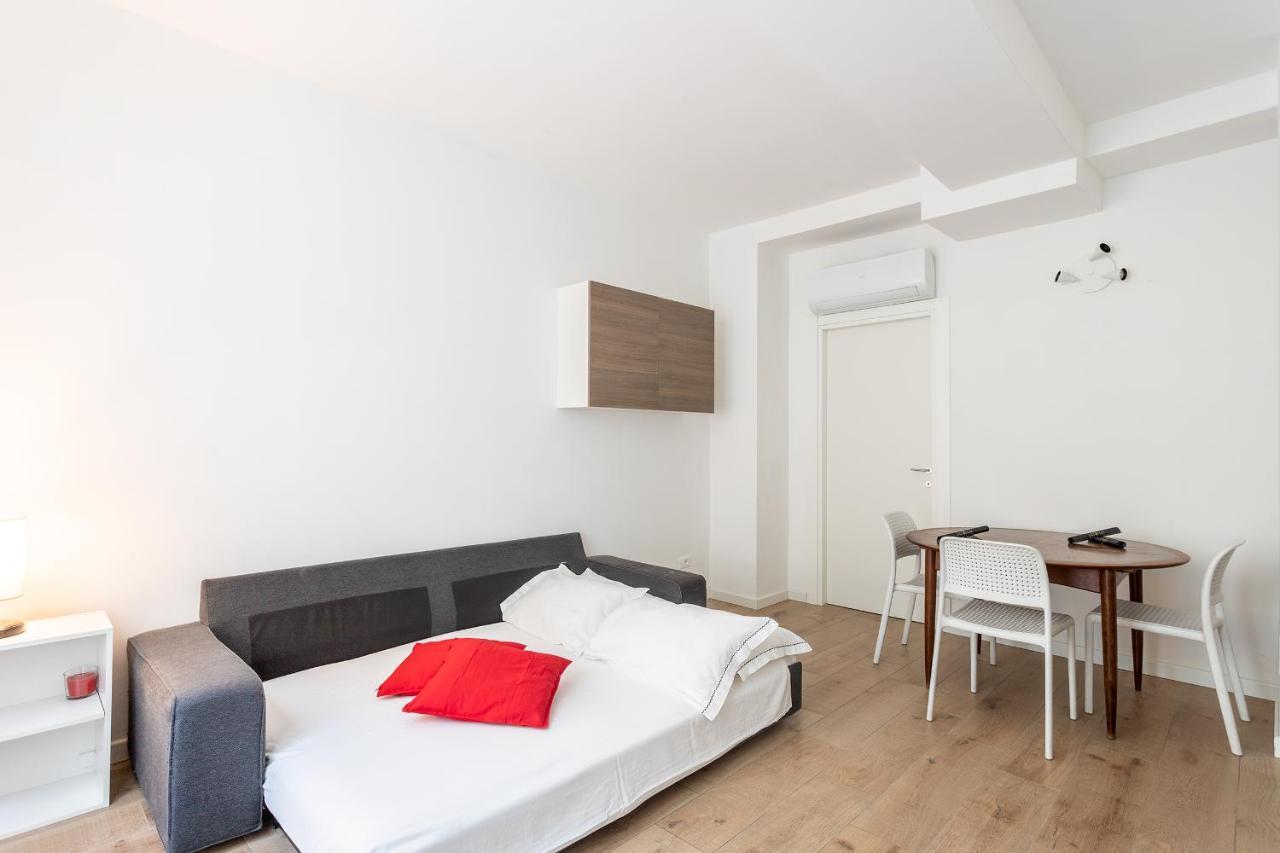 City Centre Apartment - 10 Minutes To Duomo - Free Wifi E Netflix Milaan Buitenkant foto