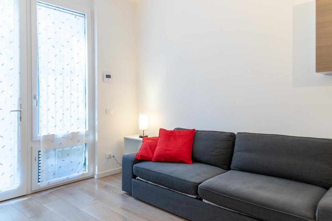 City Centre Apartment - 10 Minutes To Duomo - Free Wifi E Netflix Milaan Buitenkant foto