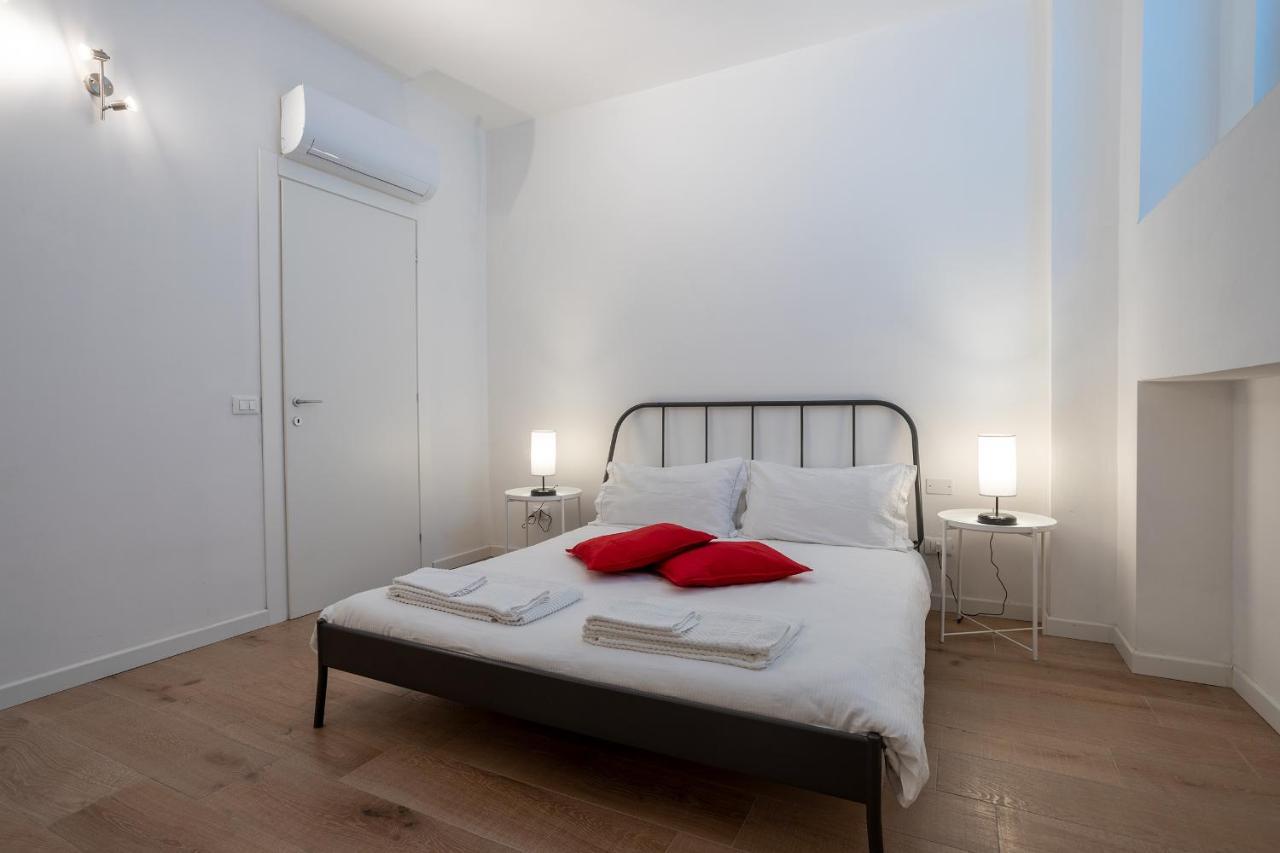City Centre Apartment - 10 Minutes To Duomo - Free Wifi E Netflix Milaan Buitenkant foto